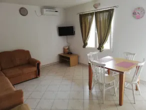 1-Zimmer-Ferienwohnung mit Terrasse Zavala, Hvar (A-128-d) - Image 4