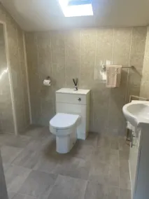 Beudy Bach är en liten stuga vid foten av Moel Hebog. - Image 2
