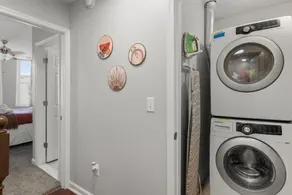 Modern 2BR Home w/ Gourmet Kitchen~ 7min Downtown - Image 2