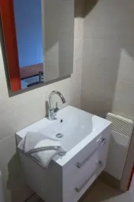 Appartement rénové tout confort vue latérale mer à ROSCOFF - Image 3
