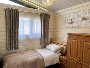 Alberta Lodge, Cedar Springs, Heacham. Just a few minutes walk to the beach. - Image 5