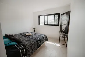 Villa contemporaine idéalement placée - Image 4
