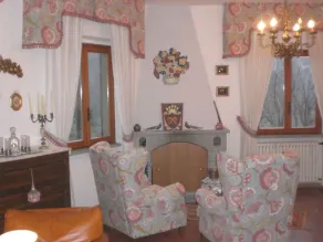 Entspannen Sie im Grünen in einer Villa mit Pool in der Nähe von Florenz - Image 2