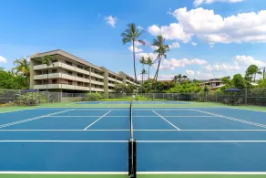 2br White Sands Village condo right at the beach - Image 2