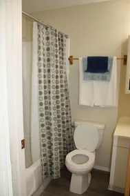 2 bedroom Guest Suite on the water - Image 3