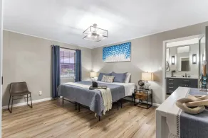 3 miles from NAS * King and Queen Bed * Covered Patio * Luxury Bath * Open concept Living - Image 5