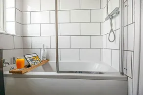 ⭐️Central MK House with Garden, Parking & Smart TV⭐️ - Image 3
