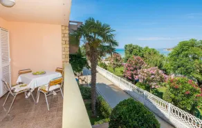 2 bedroom gorgeous apartment in Privlaka - Image 5