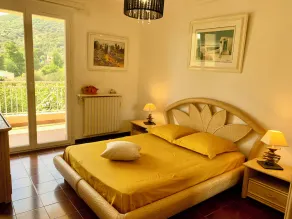 SPACIOUS TOP OF VILLA - Image 4