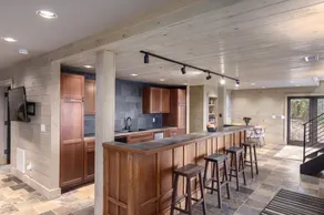 Modern Home with Mountain Views, Hot tub, Pool Table, and Gourmet Kitchen. - Image 3