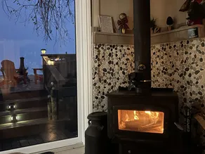 Lake Erie's charming 4 season Lake Houz with BBQ, Fire Pit & more - Image 2