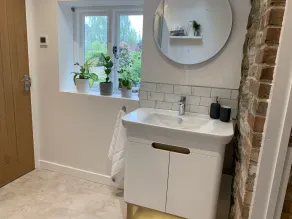 Appartement de charme avec terrasse et vues - Image 2