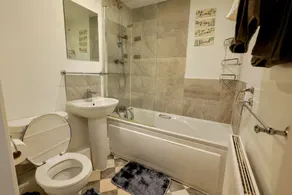 Stylish 2BR Apartment Parking PS5 Wifi - Image 4