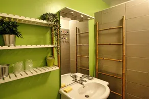 T2 ALIVU dans une villa au calme, avec piscine et grand jardin - Image 3