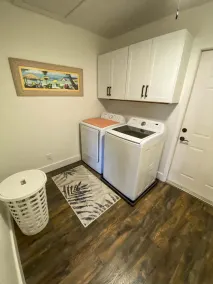 Spacious & refreshing, The Mango Cottage: Near the beach & all things S. FL! - Image 2