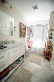 Global vibe, near metro, Smithsonian, sports arenas, yes to pets! - Image 5