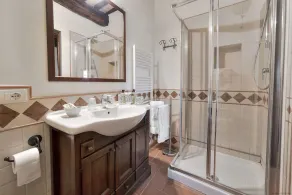 Luxury Villa: Air-Co & Swimmingpool in Chianti/Sleeps 21 or more in extra suites - Image 5