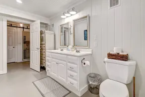 Coastal getaway!Steps from beach and dining! - Image 2