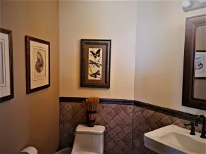 Luxury Three Bedroom Ocean Front Condominium - Image 3