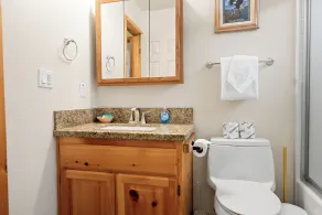 Catalina Creekside Cabin - Log Cabin, Perfect for Couples, Fenced Yard - Image 3