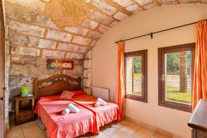 Holiday Home “Sa Mina” with Garden, Pool, Terraces, Air Conditioning & WiFi - Image 4