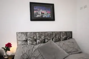 MCRShared House-Big Bedroom Sleeps 3 - Image 3