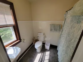 Cabin on 25 Acres of Forest - Image 4