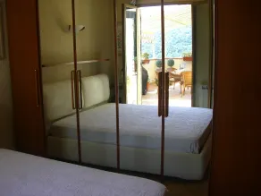 Monrepos villa med pool och utsikt över havet och bergen - Image 5