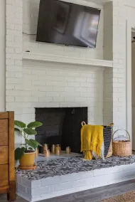  Secluded Suite Close to Downtown - Image 2