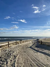 LBI Paradise Bayfront! Bayview park and Ocean beach ! 2 blocks away! - Image 2