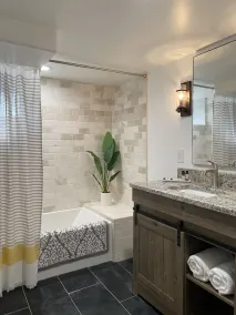 Charming Home in ❤︎ of KC 2 BDR/2 BA  (sleeps 4-6) - Image 5