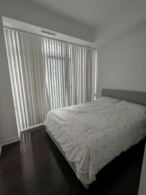 Cozy + Stylish Apartment in Heart of Downtown Toronto - Image 2