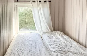 Lovely home in Gressvik with WiFi - Image 4