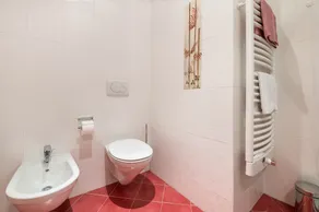 Appartamento per vacanze \"Rosengarten A\" con vista sulle montagne, terrazza privata e Wi-Fi - Image 5