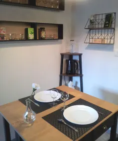 Studio de la Tour des rondes - comfortable, central location - Image 5