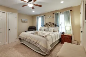9 Bds, 3.5ba, Pool, 12 Badges,  AC. One of largest available 2027 rates - Image 2