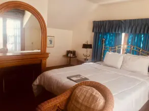 CROSS Ocean View from Balcony-RELAX-QUEEN BEDROOM - Image 4