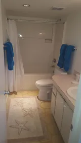 2 Chambre condo dans un endroit charmant calme Naples, à proximité de la plage et des commerces - Image 4