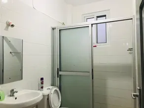 Spacious 1-bedroom rental unit next to the beach - Image 2