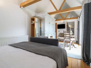 Little Barn - Image 5