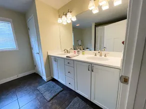 Harbor Country Haven -- SW Michigan retreat with private pool and hot tub!! - Image 5