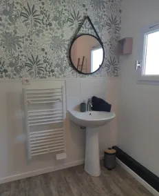 4-person gîte with jacuzzi and tennis court - Image 4