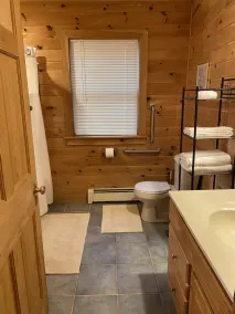 Oceanfront Cottage on Pleasant Beach in Maine - Image 3