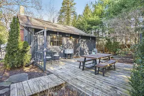 Birdie Cottage: Charming Saugatuck Cottage, Walk to Downtown, Screen Porch - Image 5