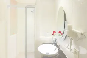 J Hotel - Bandara Soekarno Hatta - Image 3