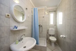 Apartments & Rooms Villa Petra - Image 3