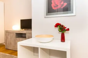 GuestHost - MM Pozzo Strada Terrace Apartment - Image 2