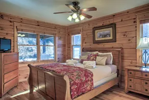 Mountaintop Cabin, 70+ Mile Views, Hot Tub, Game Room - Inkluderer et Biltmore Pass! - Image 4