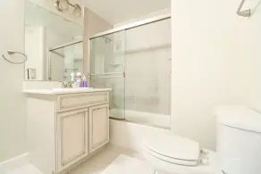 3 Master Suites, Great Views and Minutes to Lake Powell - Image 4