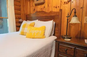 Ivy quaint tiny cabin creekside - Riverside Resort - Image 5
